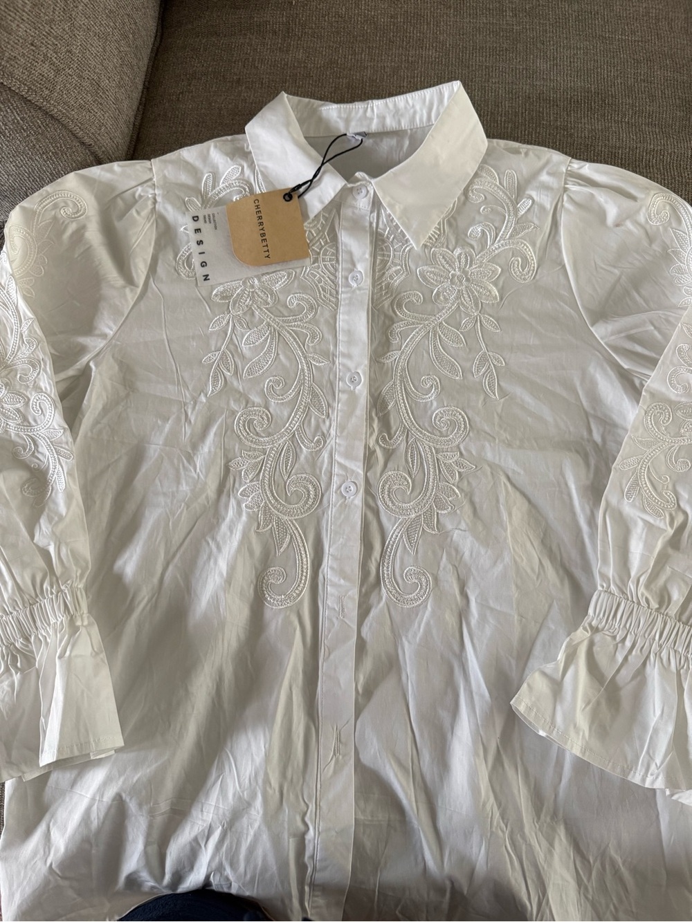 CHERRYBETTY Women's Floral Embroidered Shirt M